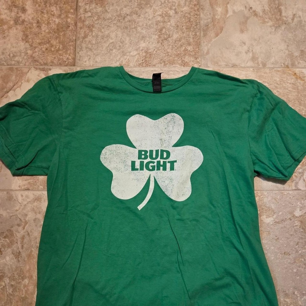 Bud Light Shamrock T Shirt Size L